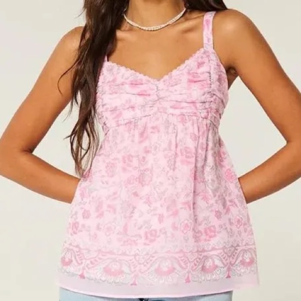 🔴HOLLISTER babydoll top/tank Pink color pink color with detailing